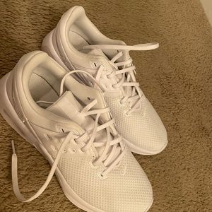 Nike Women's Air Max Bella TR 4 Shoes size 9.5